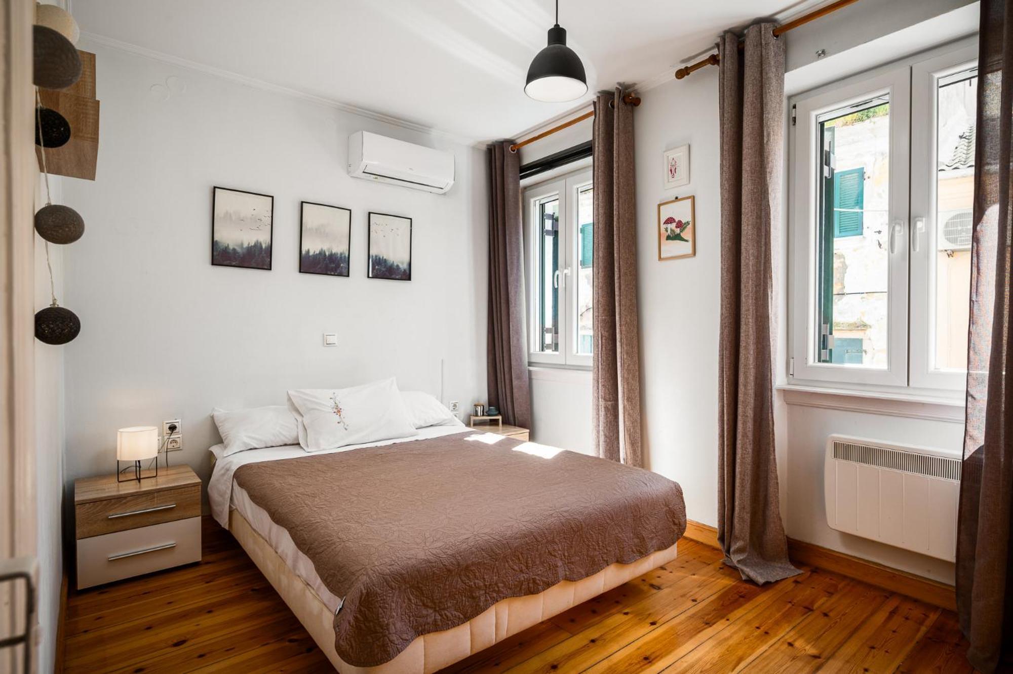 Laval Apartment *